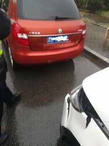 国产新能源撞车视频,国产新能源车型碰撞测试表现解析