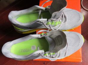 国产跑鞋换底真假辨别视频,视频教你轻松辨别